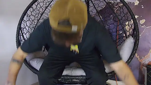 Snapshot of alex_noa chatting on 10-10-25, 07:24 alex noa online show from 10-10-25, 07:24