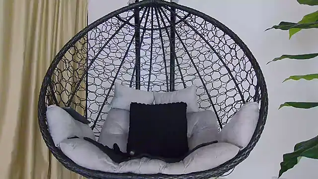 Snapshot of alex_noa chatting on 11-22-25, 07:35 alex noa online show from 11-22-25, 07:35