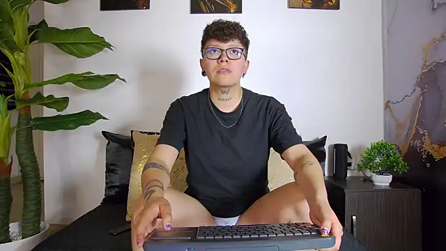 Snapshot of alex_noa chatting on 02-21-26, 07:26 alex noa online show from 02-21-26, 07:26