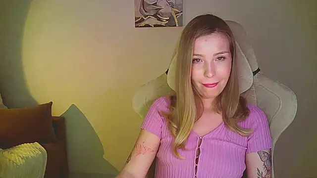 mia raspberrie online show from 06-22-26, 09:56