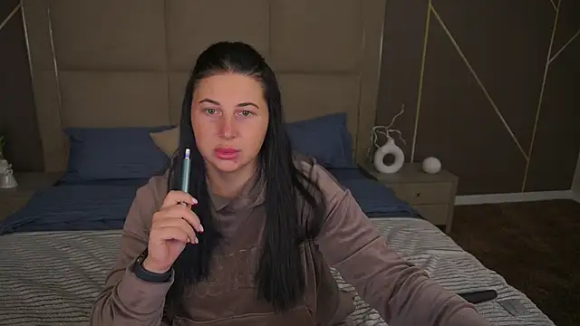 ArianaDarkk online show from 10-04-25, 04:38