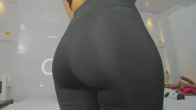 Dalia-Prada online show from 02-28-26, 04:35