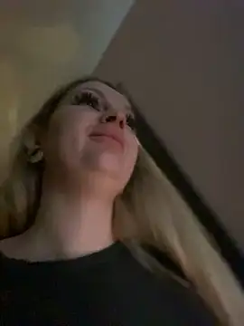 Snapshot of Teya_moon_ chatting on 12-07-24, 07:49 Teya moon  online show from 12-07-24, 07:49