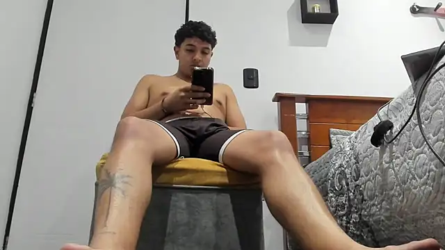 moubli  online show from 09-25-25, 03:10