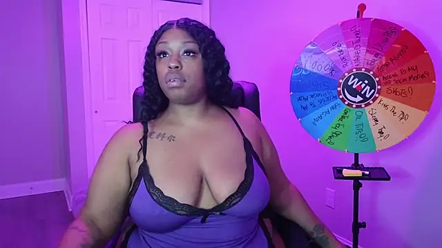 Snapshot of cheriserozequeen chatting on 01-15-26, 01:16 cheriserozequeen online show from 01-15-26, 01:16