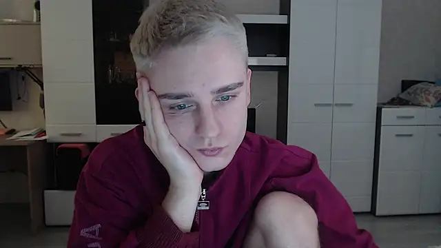 angryzan online show from 02-12-25, 07:44