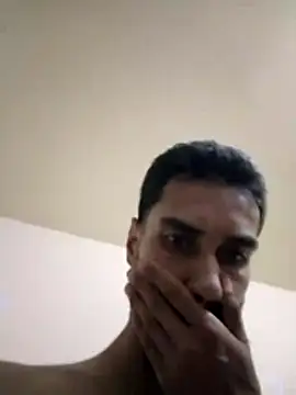 Snapshot of jhon01000 chatting on 04-05-26, 08:11 jhon01000 online show from 04-05-26, 08:11