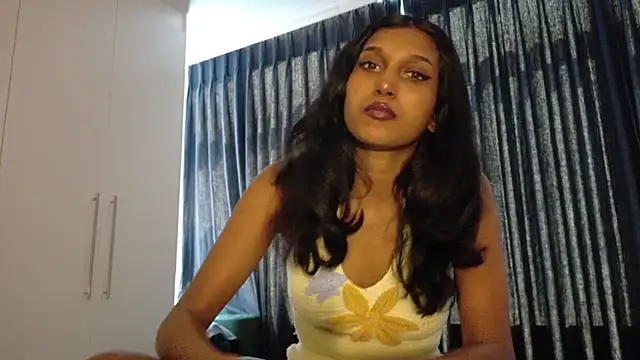 Snapshot of kawaiibabypie1 chatting on 12-15-25, 12:53 kawaiibabypie1 online show from 12-15-25, 12:53