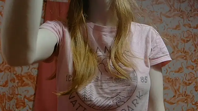 strawberrysmoothie online show from 03-06-25, 03:46