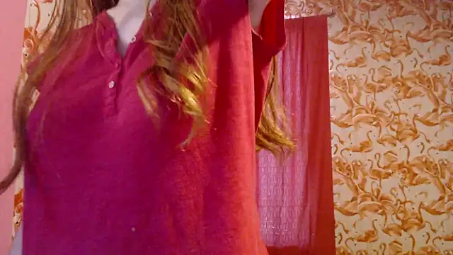 strawberrysmoothie online show from 09-15-25, 09:37