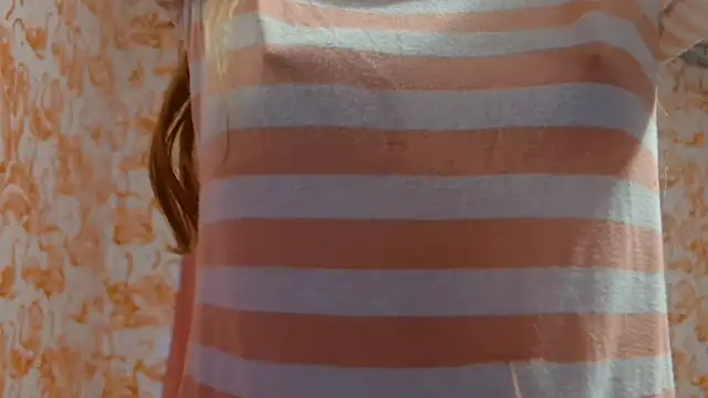 strawberrysmoothie online show from 10-26-25, 06:58