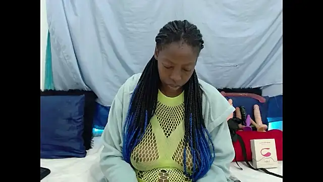 chocolatemix44 online show from 04-11-26, 06:40