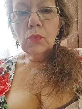 Snapshot of Snezhana chatting on 06-20-26, 11:57 Snezhana online show from 06-20-26, 11:57