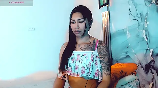 khiara moretti online show from 10-03-25, 11:07