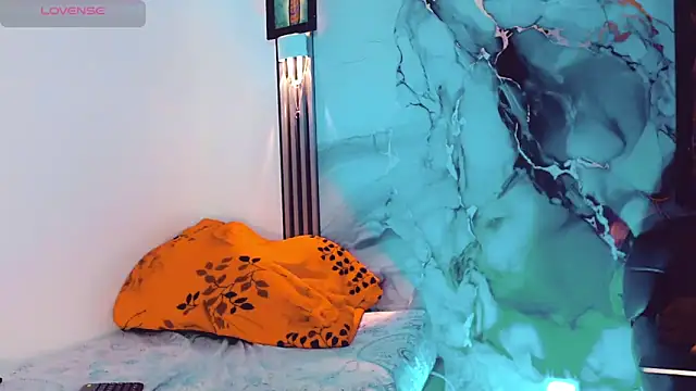 khiara moretti online show from 10-04-25, 11:08