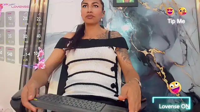 khiara moretti online show from 04-24-26, 11:23