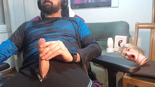 Snapshot of master4subslut chatting on 03-05-25, 12:38 master4subslut online show from 03-05-25, 12:38