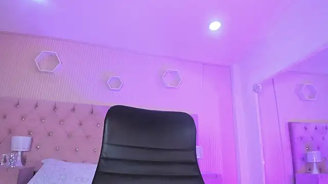 Snapshot of Agathaargent_ chatting on 11-12-25, 04:35 Agathaargent online show from 11-12-25, 04:35