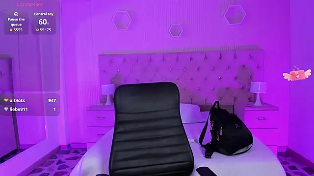 Snapshot of Agathaargent_ chatting on 01-18-26, 12:58 Agathaargent online show from 01-18-26, 12:58