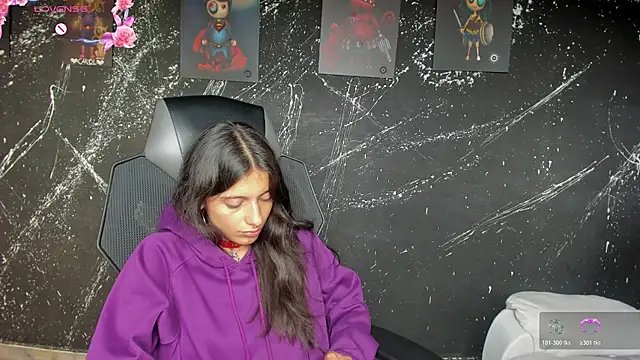 Snapshot of Agathaargent_ chatting on 05-18-26, 04:35 Agathaargent online show from 05-18-26, 04:35