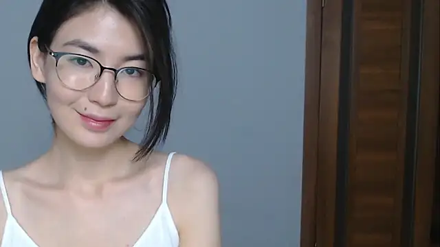 Snapshot of traxexe chatting on 03-06-26, 06:37 traxexe online show from 03-06-26, 06:37