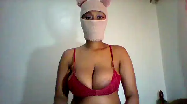 Snapshot of THUEBA17 chatting on 01-31-25, 09:27 THUEBA17 online show from 01-31-25, 09:27