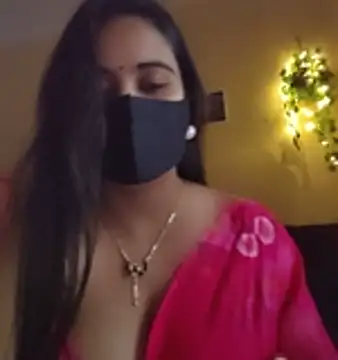 Snapshot of SimaRoy- chatting on 11-17-25, 01:22 SimaRoy- online show from 11-17-25, 01:22