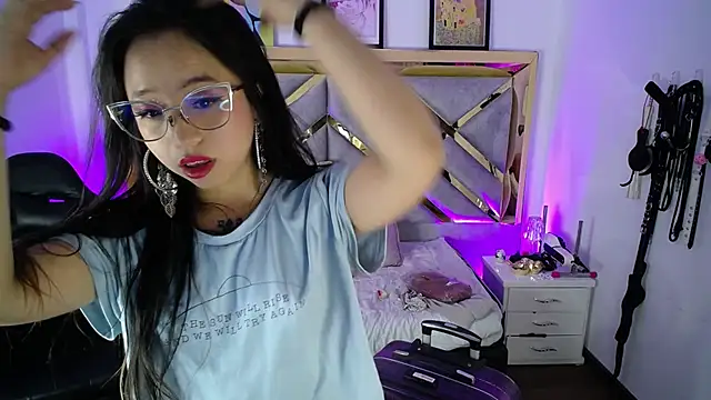 Snapshot of Moon_Water__ chatting on 05-23-26, 11:03 Moon Water online show from 05-23-26, 11:03