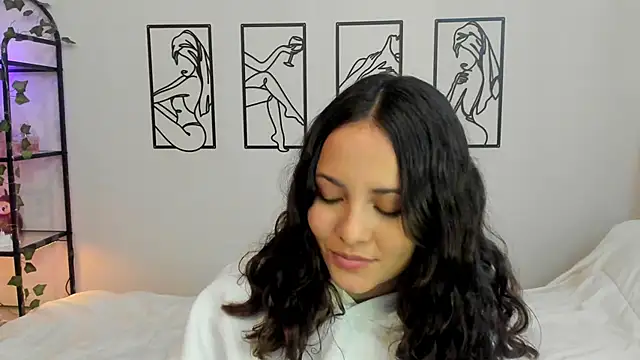 Megan Rodrigo online show from 09-27-25, 05:51