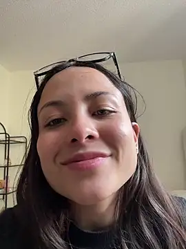 Megan Rodrigo online show from 04-18-26, 09:04