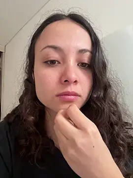 Snapshot of Megan_Rodrigo chatting on 05-19-26, 12:00 Megan Rodrigo online show from 05-19-26, 12:00