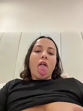 Snapshot of Megan_Rodrigo chatting on 06-04-26, 02:39 Megan Rodrigo online show from 06-04-26, 02:39