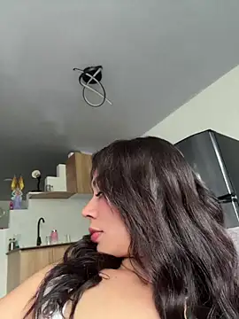 Roxanne 08 online show from 06-25-26, 05:28