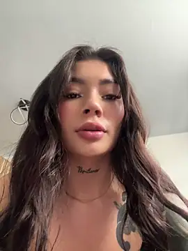 Roxanne 08 online show from 06-27-26, 04:56