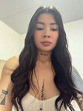 Roxanne 08 online show from 07-27-26, 04:36