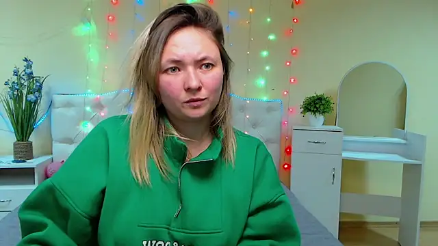 SallyVerda online show from 01-30-25, 06:43