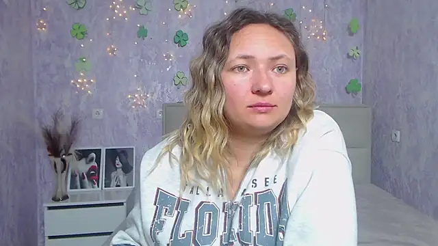 SallyVerda online show from 03-17-25, 06:42