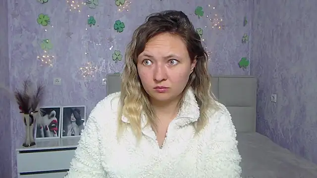 SallyVerda online show from 03-18-25, 06:48