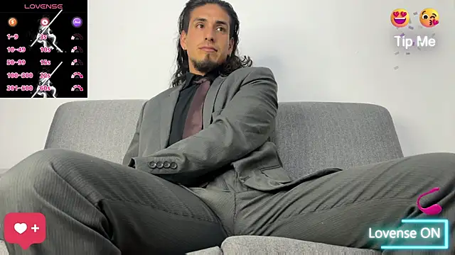 Tom blunt96 online show from 11-26-25, 06:25