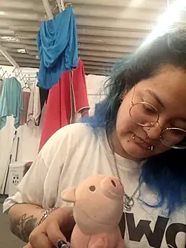 lucky-leah online show from 06-10-26, 04:45
