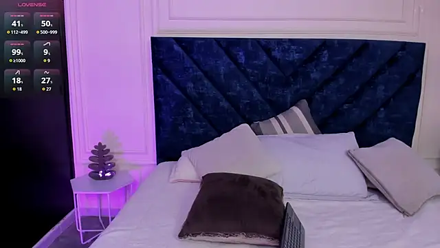 Snapshot of blessed_3333 chatting on 03-09-26, 06:45 blessed 3333 online show from 03-09-26, 06:45