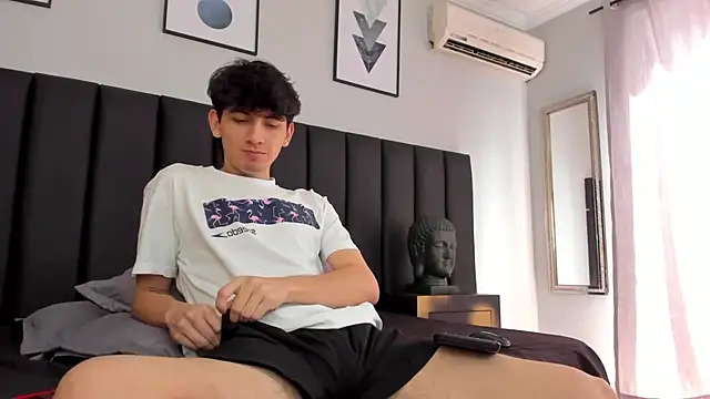 Santi delacruz online show from 01-03-25, 05:10