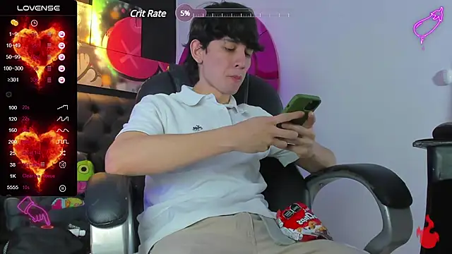 Santi delacruz online show from 02-06-25, 05:19