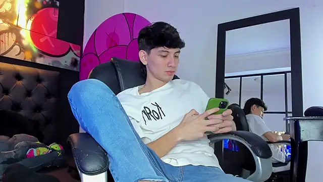 Santi delacruz online show from 02-28-25, 03:37