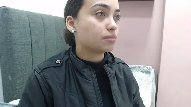 Snapshot of kate_stam chatting on 09-18-25, 01:24 kate stam online show from 09-18-25, 01:24