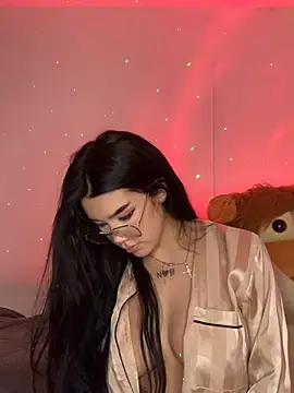 Snapshot of Ambar_R0SSE chatting on 01-13-25, 05:01 Ambar R0SSE online show from 01-13-25, 05:01