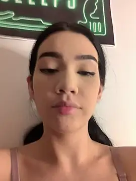 Snapshot of Ambar_R0SSE chatting on 03-22-25, 04:45 Ambar R0SSE online show from 03-22-25, 04:45