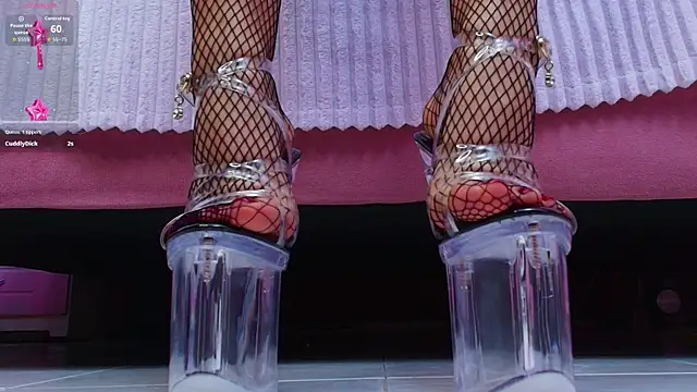 Snapshot of AuroraSim chatting on 10-30-25, 01:23 AuroraSim online show from 10-30-25, 01:23