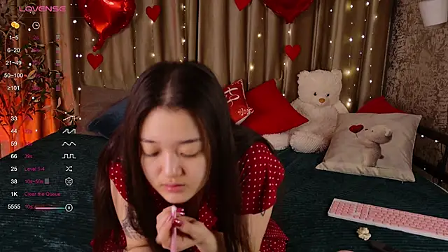 FreyaRaya online show from 02-14-26, 03:58