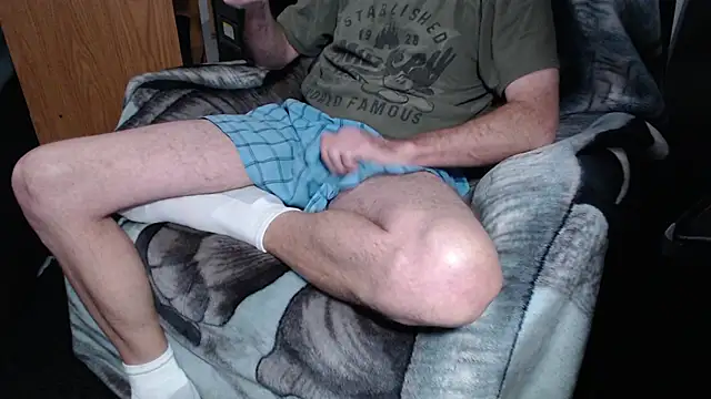 froy4986 online show from 12-18-24, 01:02